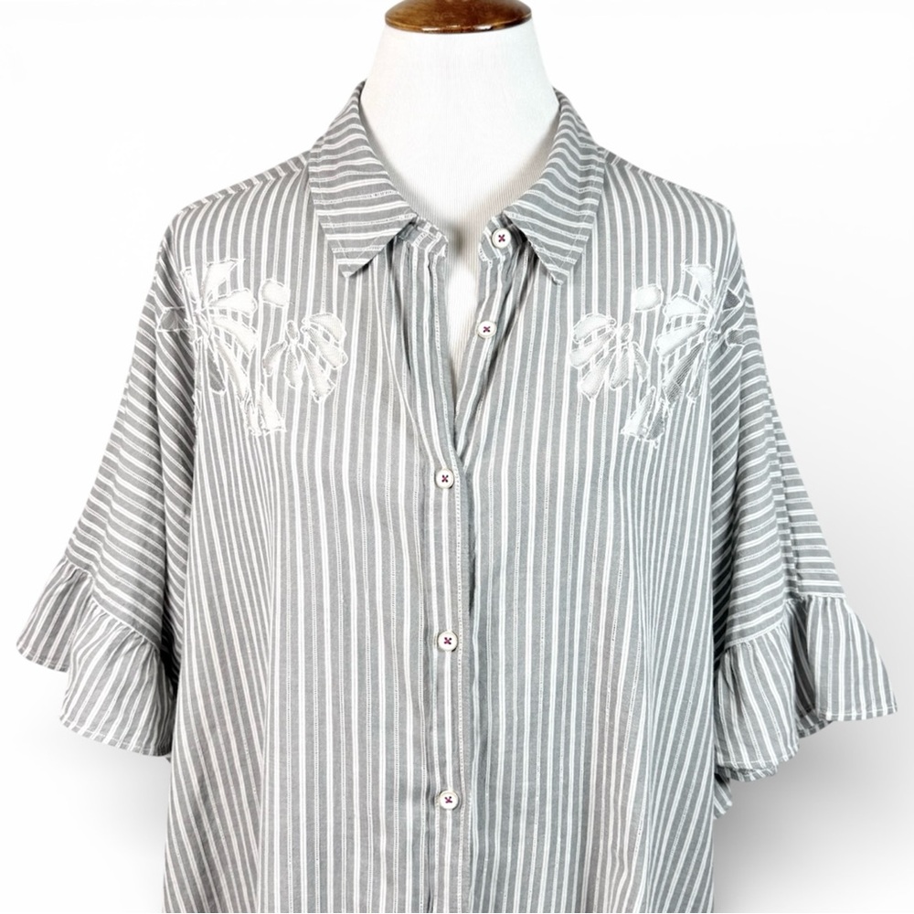 Anthropologie Gray Striped Floral Short Sleeve Oversized Buttondown Shirt L - Picture 10 of 13
